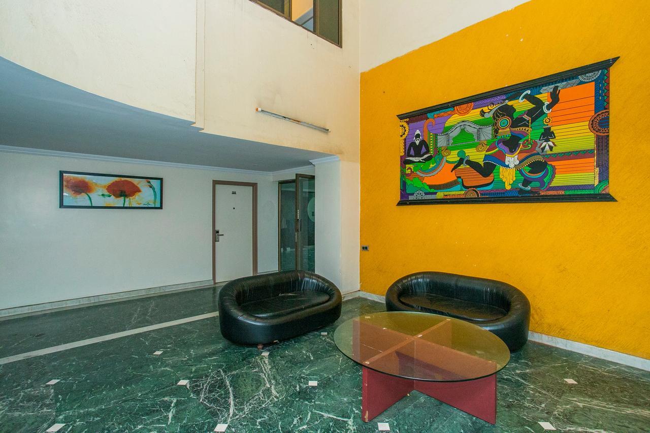 Отель Oyo 18762 Vaishnavi Residency Бангалор Экстерьер фото
