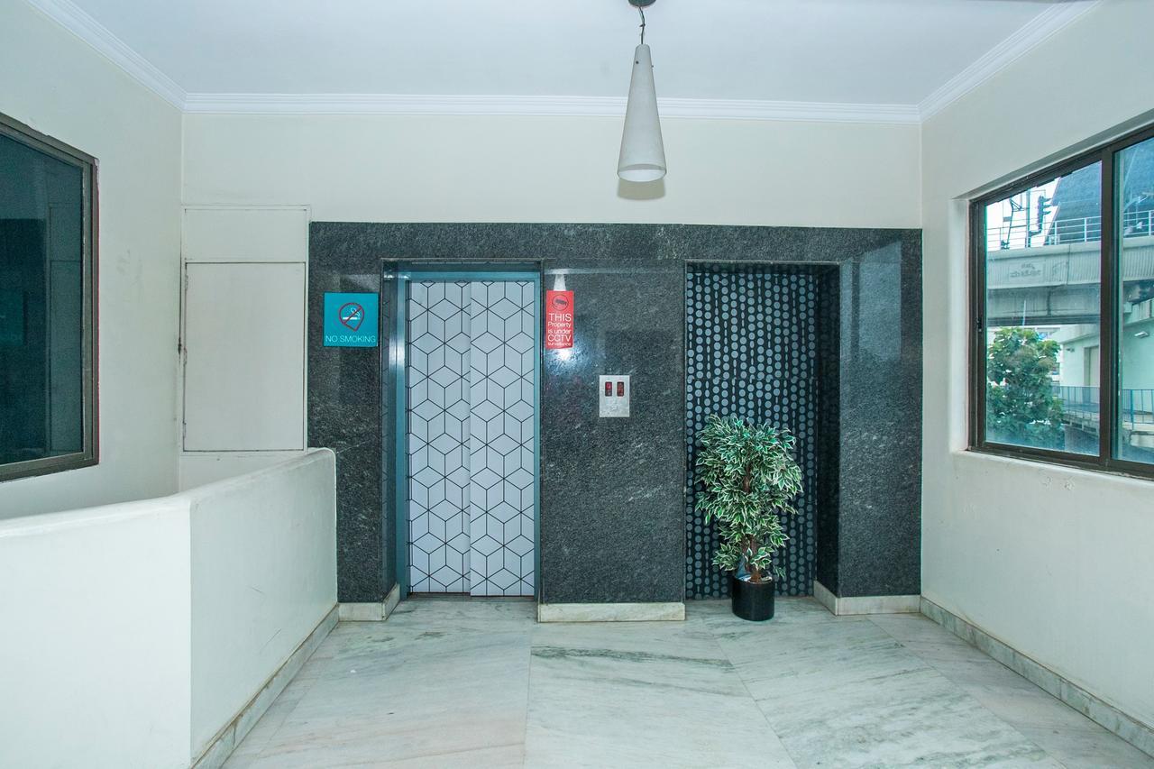 Отель Oyo 18762 Vaishnavi Residency Бангалор Экстерьер фото